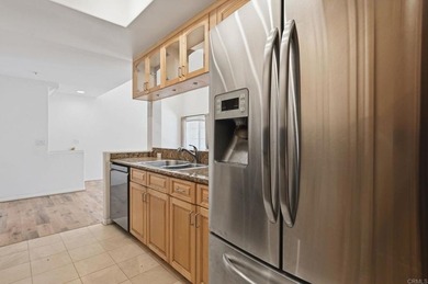 Newer three level Townhome, one block to the fabulous La Costa - photo 27