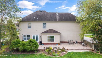 Discover the best of both worlds! This beautiful 3-bedroom, 2 - photo 29
