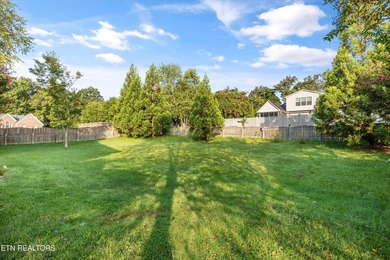 Discover the best of both worlds! This beautiful 3-bedroom, 2 - photo 31