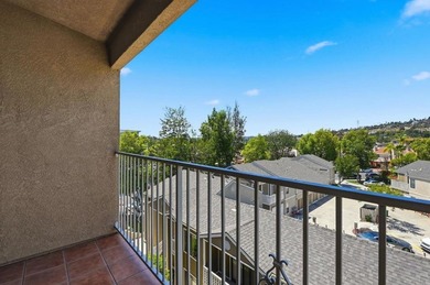 Newer three level Townhome, one block to the fabulous La Costa - photo 35