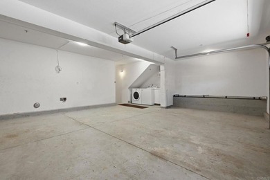 Newer three level Townhome, one block to the fabulous La Costa - photo 47