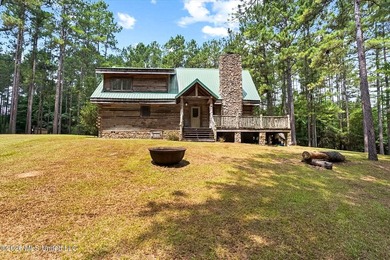 Welcome to Nola Pines! This unique property is tucked away on - photo 3