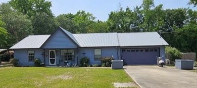 Welcome to 300 Crestview Drive in Woodbine, GA-an exceptional - photo 1