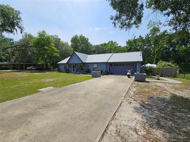 Welcome to 300 Crestview Drive in Woodbine, GA-an exceptional - photo 3