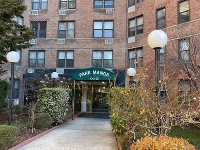 This commercial medical office condo situated right one Queens - photo 7