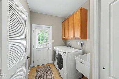 Exceptional all-brick custom Toll Brothers home situated on a - photo 33