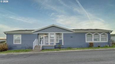 (private lake, pond, coastal) Home For Sale in Scappoose Oregon