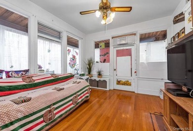 Nestled on a 13980sqft lot, this spacious single-family - photo 6