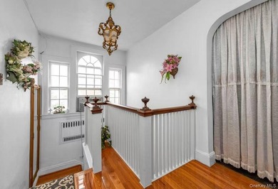 Nestled on a 13980sqft lot, this spacious single-family - photo 7