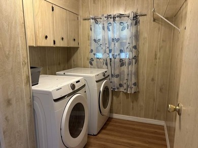 This charming 1248 square foot mobile home, built in 1982 by - photo 6