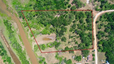 Enjoy the freedom of country living on this beautiful 3-acre - photo 5
