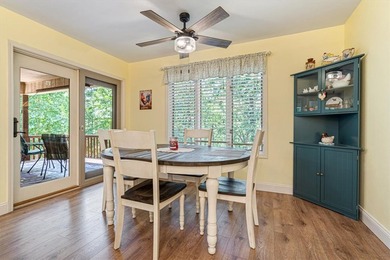 Lovingly cared for, quality built, pristine home on a 1/2 acre - photo 10