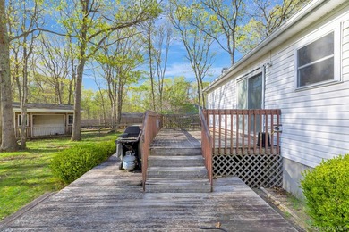 Welcome to this 3-bedroom, 2 bath ranch set on a shy acre (92) - photo 18