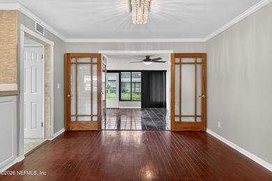This beautiful spacious townhouse features hardwood floors - photo 9