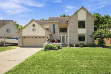 Welcome to 28108 Ruby Ct! Nestled on a quiet Cul de Sac, this - photo 2