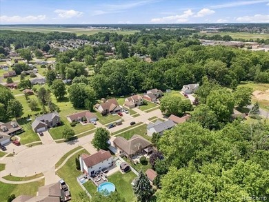 Welcome to 28108 Ruby Ct! Nestled on a quiet Cul de Sac, this - photo 4