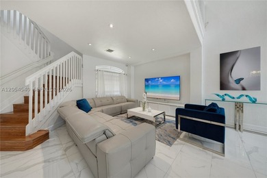 Welcome to this cozy and beautifully 4 bedrooms 2 1/2 bathrooms - photo 3