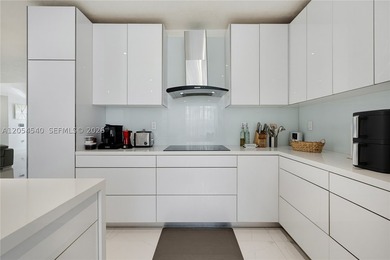 Welcome to this cozy and beautifully 4 bedrooms 2 1/2 bathrooms - photo 7