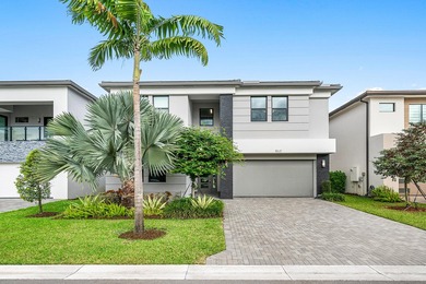 (private lake, pond, coastal) Home For Sale in Boca Raton Florida