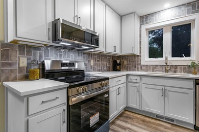 Nestled on a beautiful 1.1-acre lot in a peaceful country - photo 11