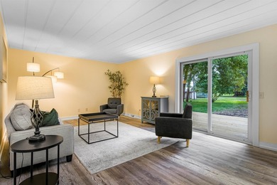 Nestled on a beautiful 1.1-acre lot in a peaceful country - photo 16