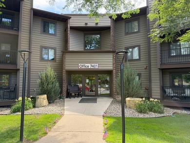Beautifully updated unit throughout, including Kitchen with - photo 23