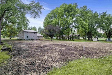 Nestled on a beautiful 1.1-acre lot in a peaceful country - photo 46