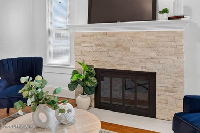 Fall in love with this charming Murray Hill bungalow - photo 8