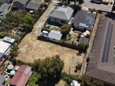 This is that rare, in-town opportunity to build in Midtown Santa - photo 3