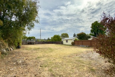 This is that rare, in-town opportunity to build in Midtown Santa - photo 8