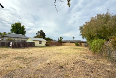 This is that rare, in-town opportunity to build in Midtown Santa - photo 9