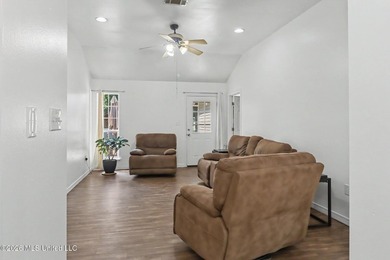 Pristine and move-in ready in the heart of Long Beach! Pride of - photo 2