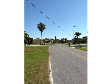 Beautiful waterfront lot in a prime location to build your dream - photo 13