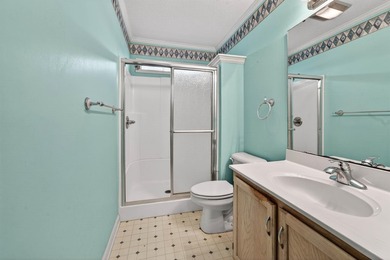 RARE OPPORTUNITY!! All-Brick Pool Home on 0.67 Acre lot with NO - photo 14