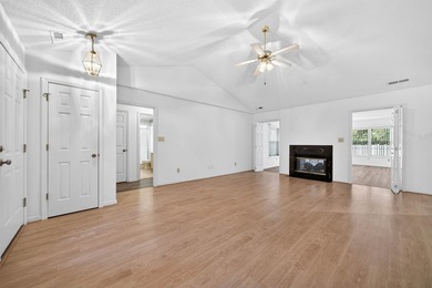 RARE OPPORTUNITY!! All-Brick Pool Home on 0.67 Acre lot with NO - photo 17