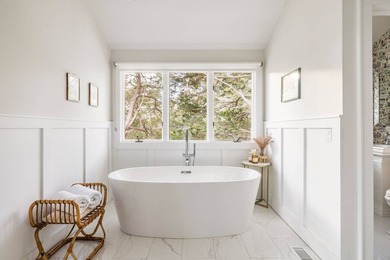 Experience the perfect blend of modern style and coastal - photo 20