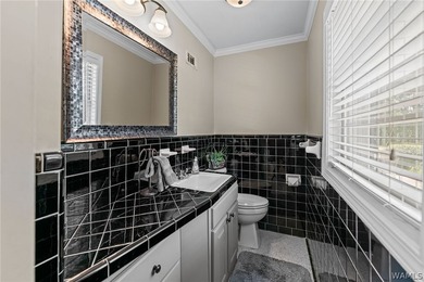 Enjoy the ultimate lakefront lifestyle, fully furnished and - photo 24