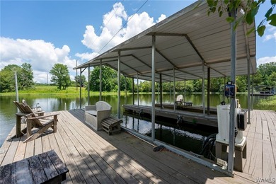 Enjoy the ultimate lakefront lifestyle, fully furnished and - photo 33