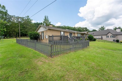 Enjoy the ultimate lakefront lifestyle, fully furnished and - photo 36
