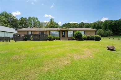 Enjoy the ultimate lakefront lifestyle, fully furnished and - photo 37