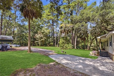 Hidden Gem! Burnside Island Living with secluded privacy! This - photo 6