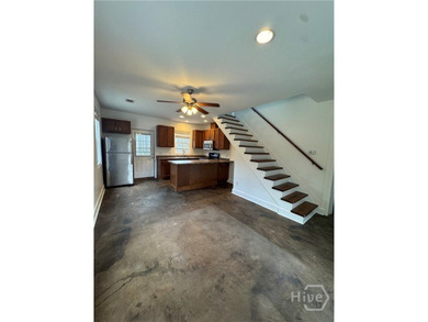This beautifully updated 2 or 3-bedroom, 1 bathroom home is a - photo 4