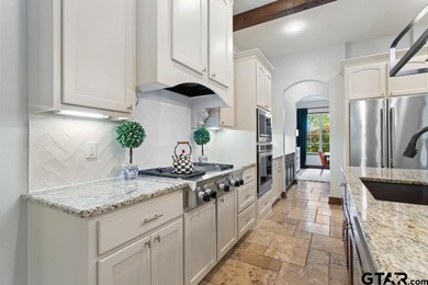 This is the home you've been waiting for. Located in the - photo 11