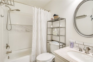 Beautiful TURNKEY all-brick, 3 bedroom, 2 bath home in the - photo 19