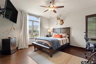 This is the home you've been waiting for. Located in the - photo 28