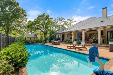 This is the home you've been waiting for. Located in the - photo 33
