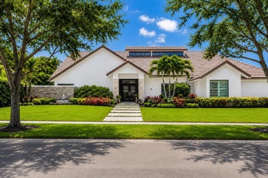 Gorgeous move-in ready 4 Bed/4 Bath home on an extra large - photo 1