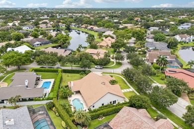 Gorgeous move-in ready 4 Bed/4 Bath home on an extra large - photo 4