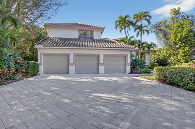 FABULOUS CUSTOM DESIGNED COURTYARD HOME. ONE STORY MAIN HOUSE - photo 2