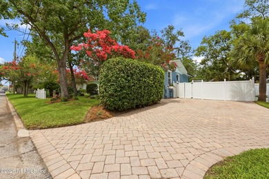 3BR/2BA bungalow in the heart of spectacular San Marco with - photo 6